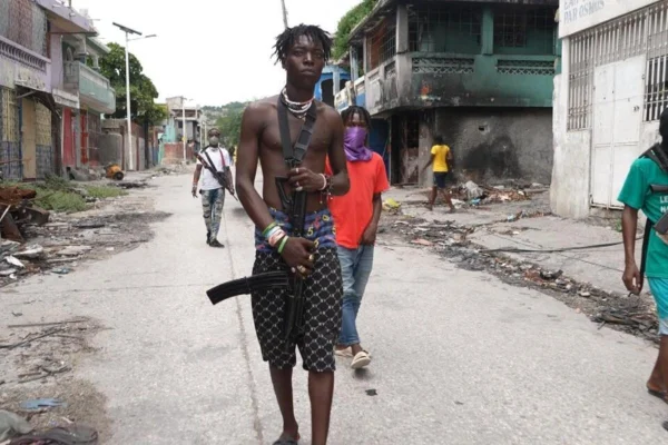 Senadores de EE. UU. proponen ley para castigar a bandas haitianas y sus aliados
