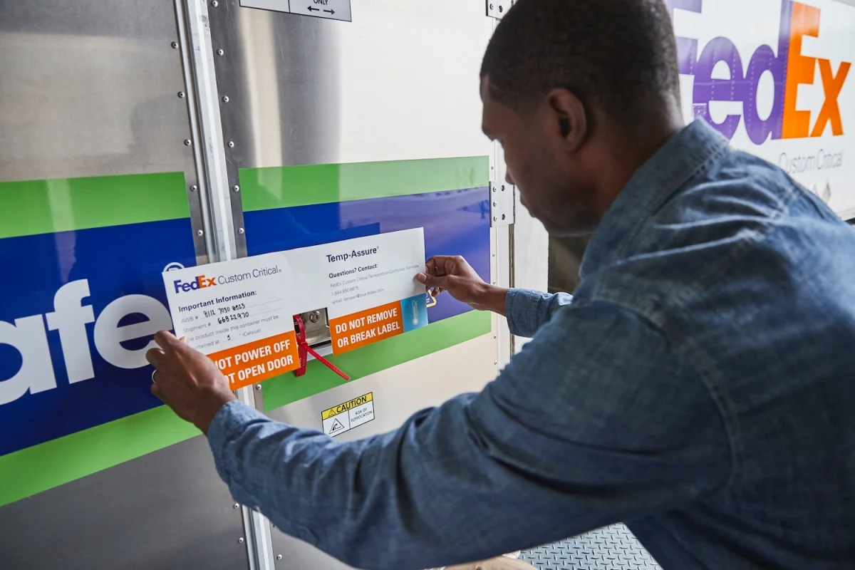 FedEx recibe certificación para sus operaciones en logística farmacéutica en la República Dominicana