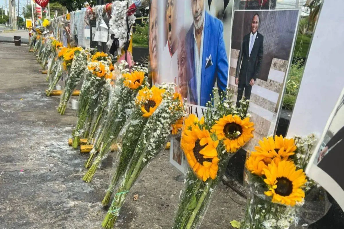 A dos meses de la tragedia, renuevan altar en memoria de víctimas de Jet Set