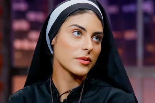 De Miss a monja: la historia viral de la Hermana Eva de 21 años