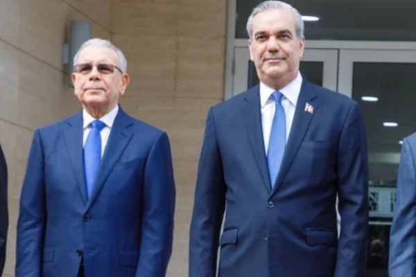 Abinader se reunirá con Danilo Medina para seguir tratando la crisis haitiana