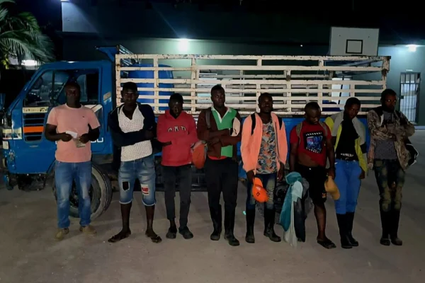 El Ejército atrapa a siete ilegales y apresa a un conductor haitiano en Duvergé