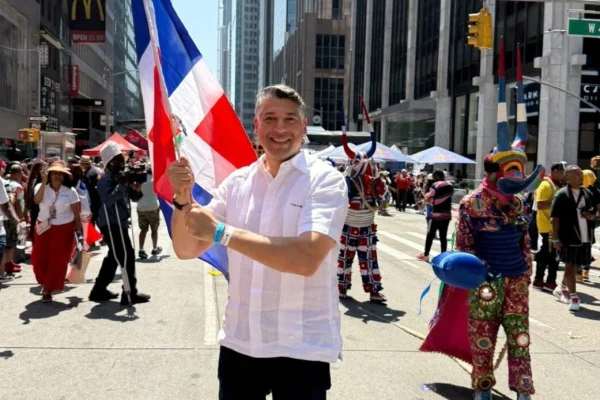 Arajet lanza nuevas frecuencias a Nueva York durante parada del día dominicano en esa ciudad