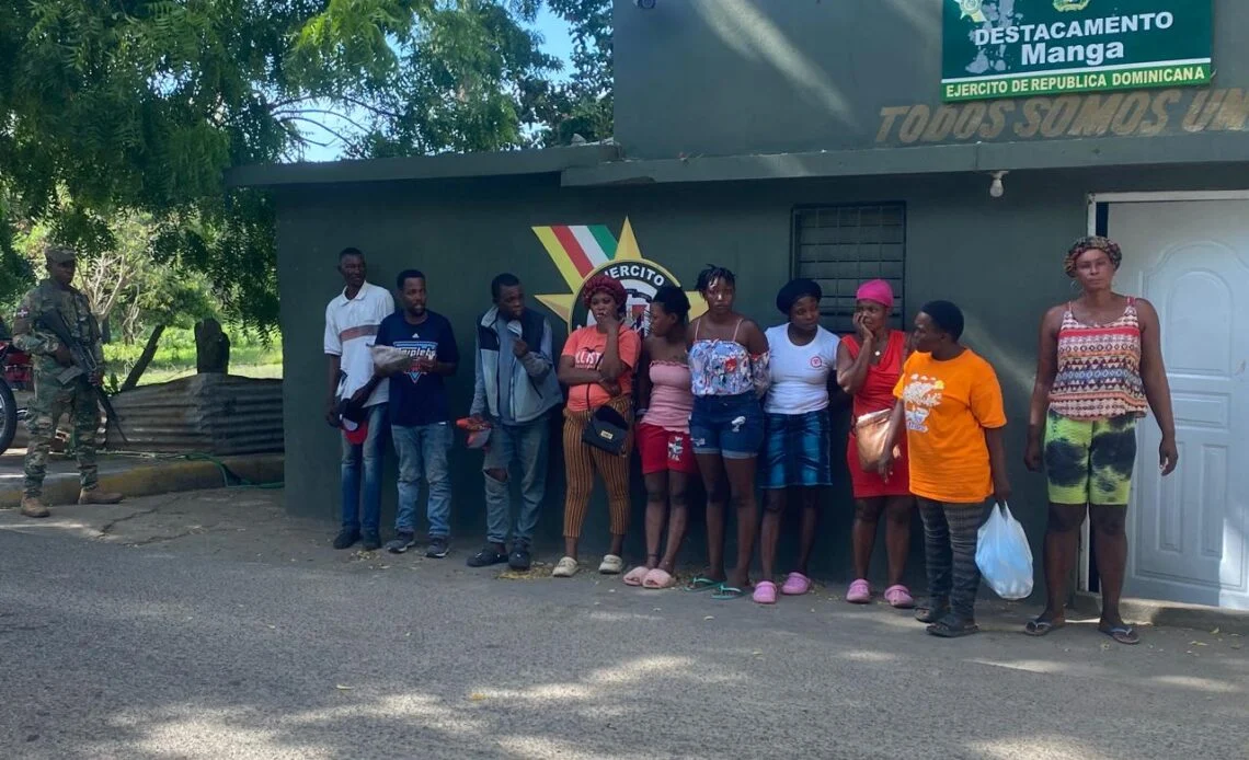 53 haitianos indocumentados detenidos por el Ejército en Montecristi