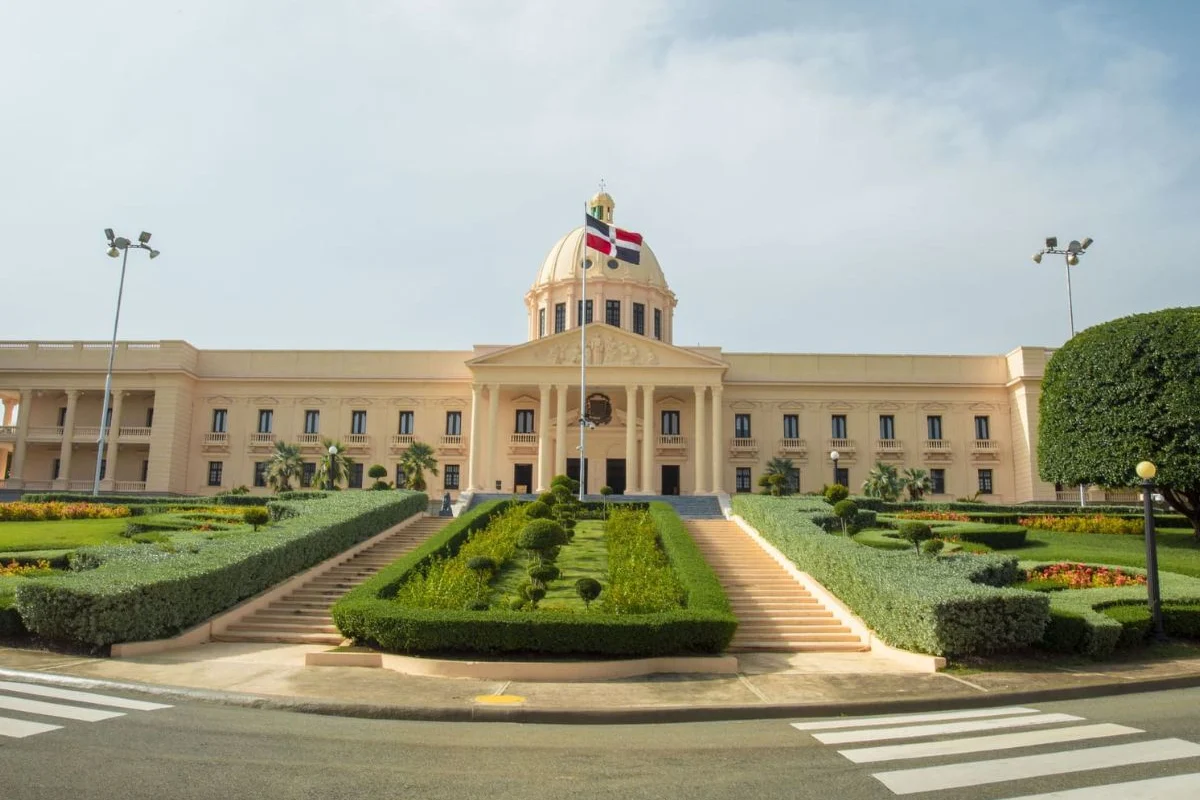 ¡Barren en comunicación! Abinader renueva su equipo de comunicación en el Palacio