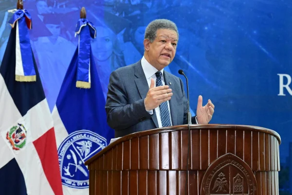 Leonel llama a fortalecer el Ministerio de Educación Superior para garantizar universidades de calidad