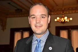 Exsenador de Barahona, José del Castillo Saviñon renuncia del PLD: "parto en paz y agradecido"
