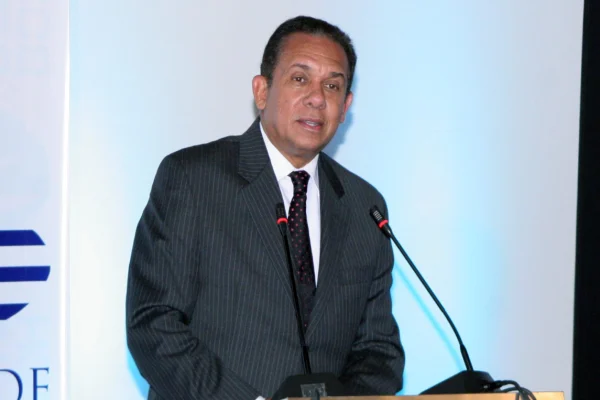 Fallece el escritor y exministro de Cultura José Rafael Lantigua